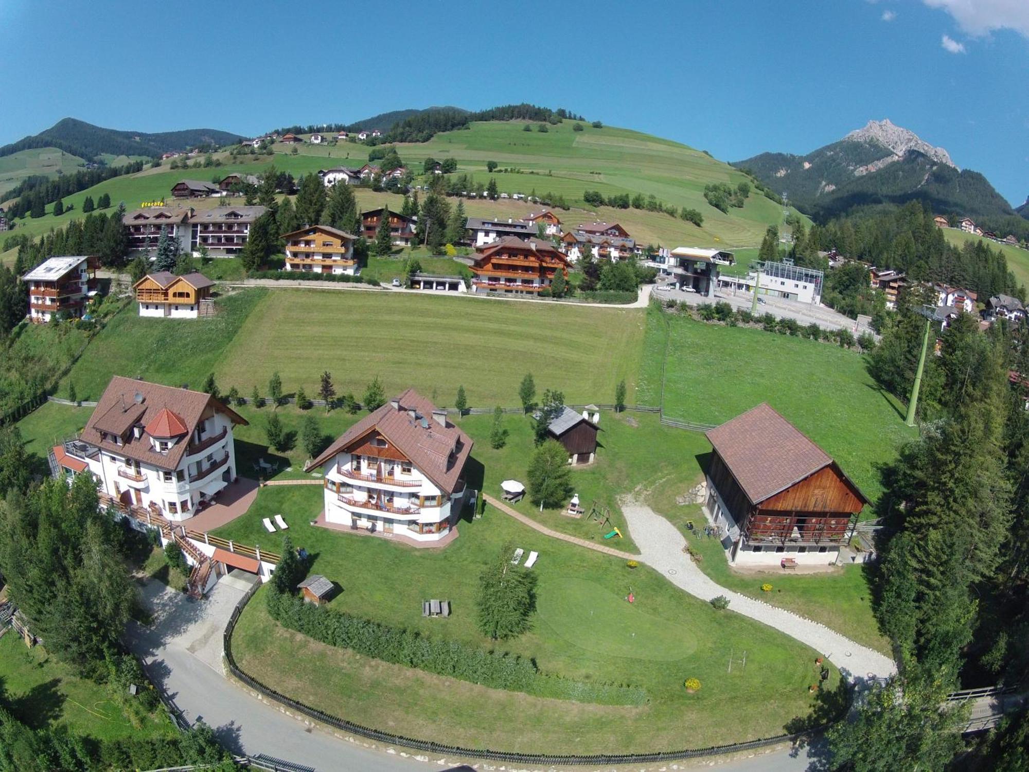 Villa Ortensia San Vigilio Di Marebbe Bagian luar foto